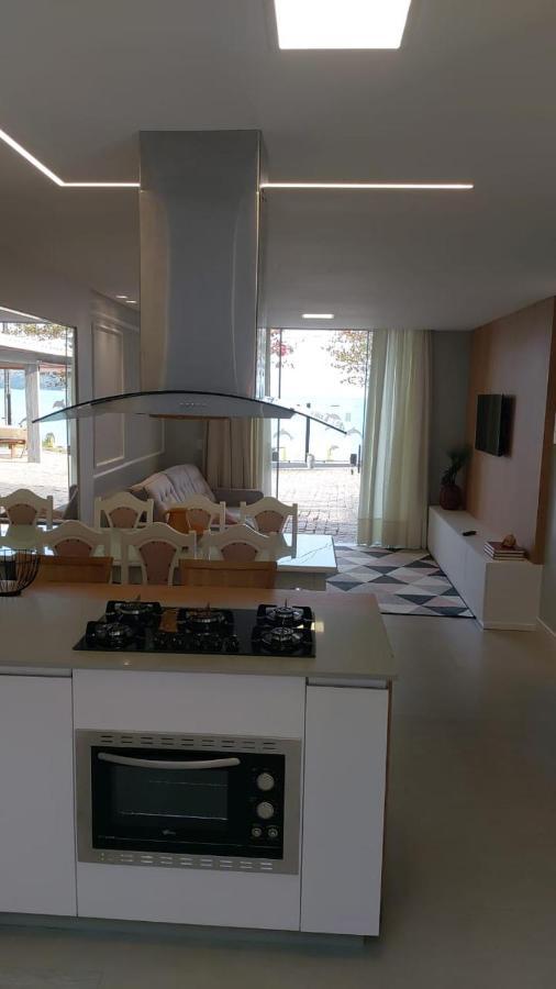 Apartamento Frente Mar Na Baia De Porto Belo Dış mekan fotoğraf