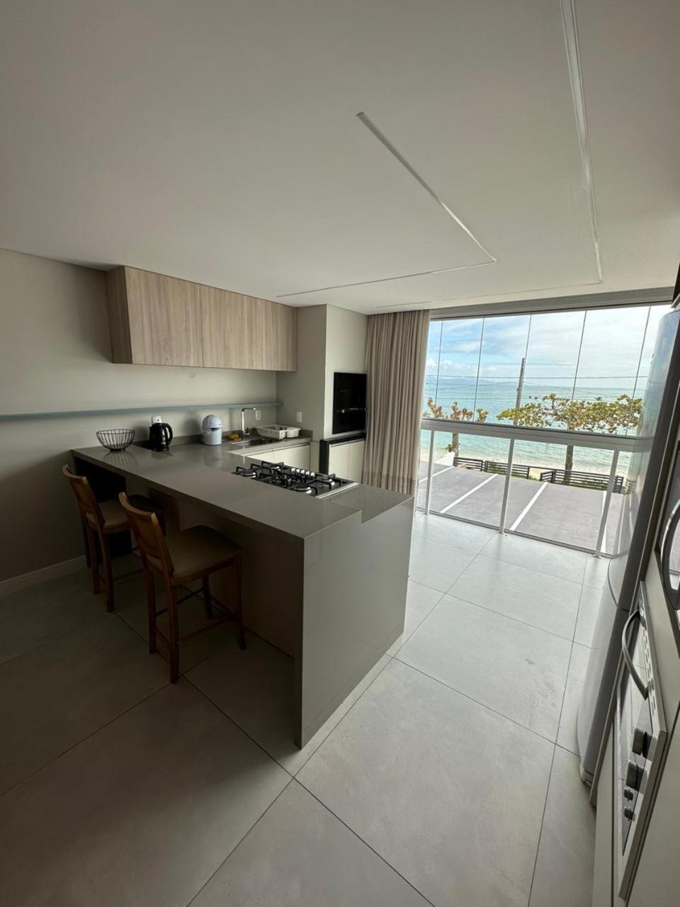 Apartamento Frente Mar Na Baia De Porto Belo Dış mekan fotoğraf